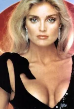 Tracy-Scoggins-1.webp