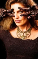 Tracy-Scoggins-3.webp