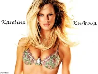 Karolina-Kurkova-4.webp