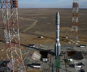 proton-m-rocket-baikonur-kazakhstan-brown-lg.jpg